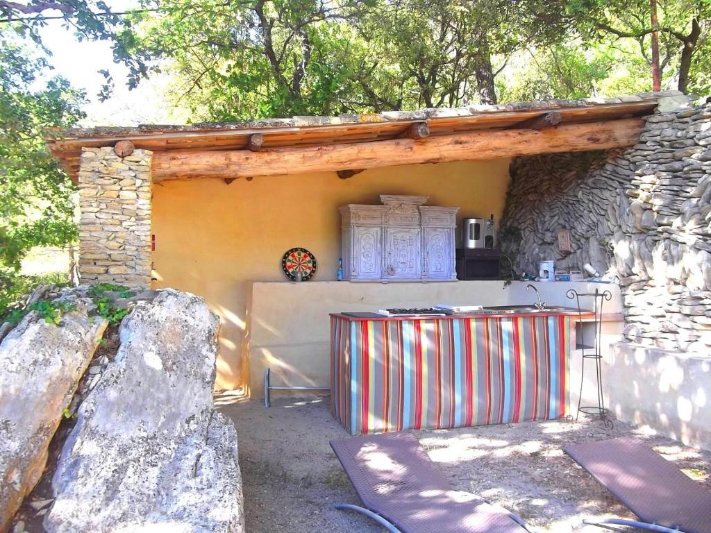 Гостевой дом La Bastide Du Vallon Saumane-de-Vaucluse Экстерьер фото
