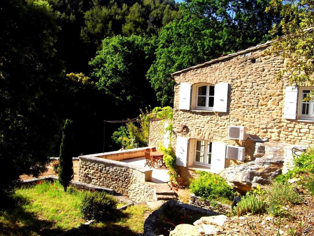 Гостевой дом La Bastide Du Vallon Saumane-de-Vaucluse Экстерьер фото