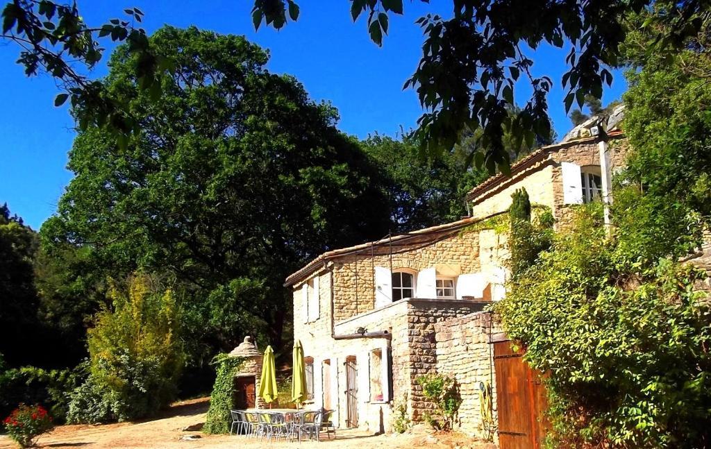 Гостевой дом La Bastide Du Vallon Saumane-de-Vaucluse Экстерьер фото